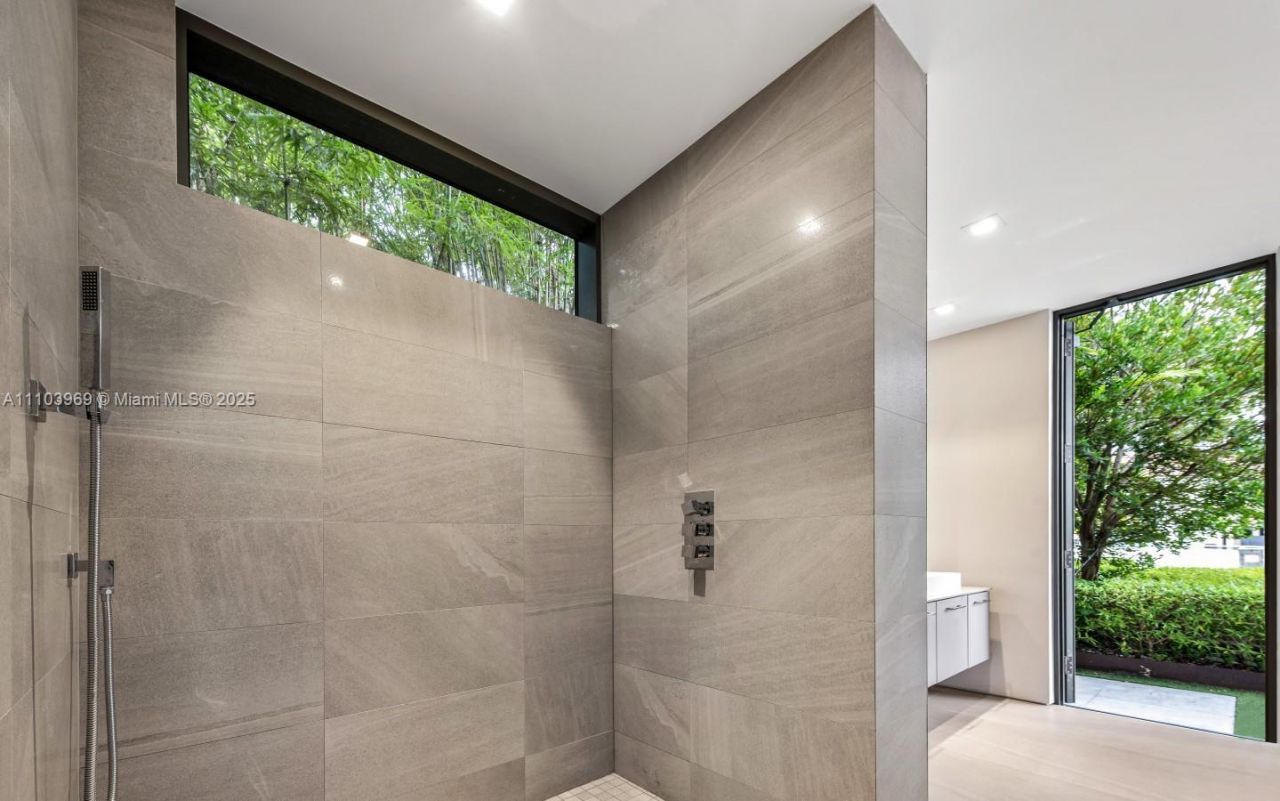 440 Mola Ave, Fort Lauderdale, FL 33301 Photo