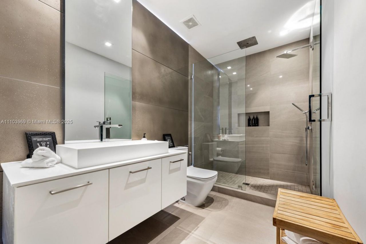 440 Mola Ave, Fort Lauderdale, FL 33301 Photo