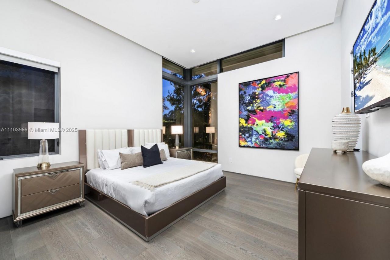 440 Mola Ave, Fort Lauderdale, FL 33301 Photo