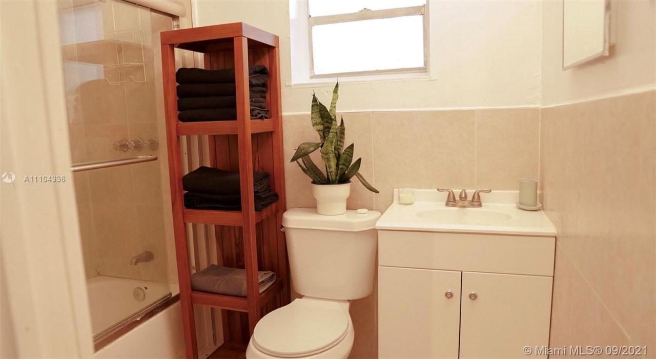 68 NW 45th St, Miami, FL 33127 Photo