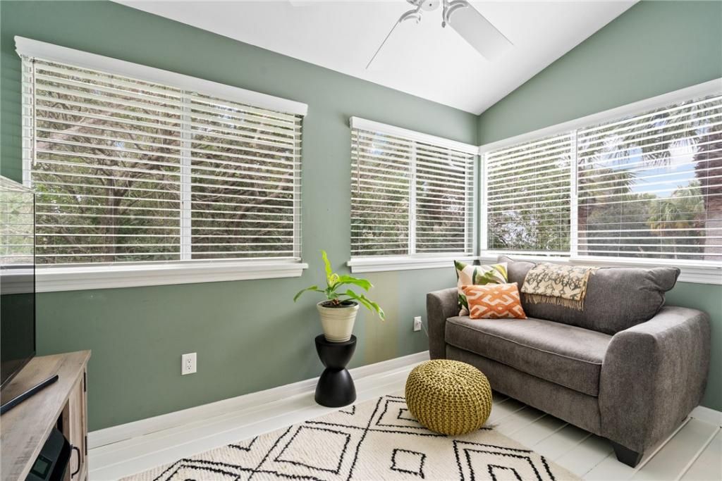 1260 Palmetto Court, Unit 105, Vero Beach, FL 32963 Photo