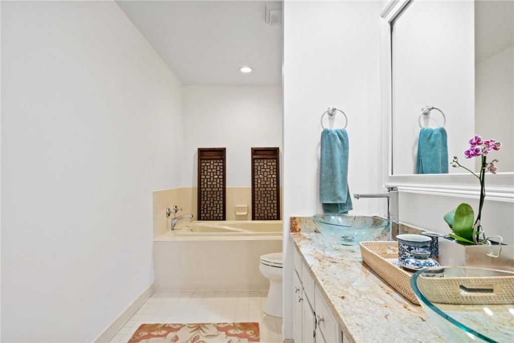 1260 Palmetto Court, Unit 105, Vero Beach, FL 32963 Photo