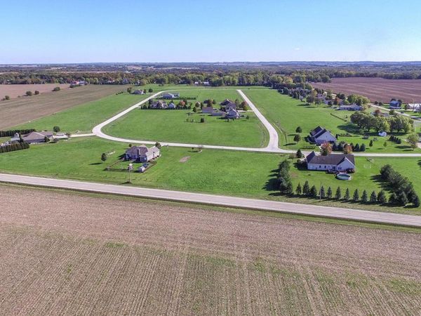 2455 N 4220th Road, Sheridan, IL 60551