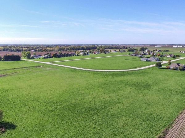 2440 N 4210th Road, Sheridan, IL 60551