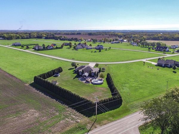 2446 N 4210th Road, Sheridan, IL 60551