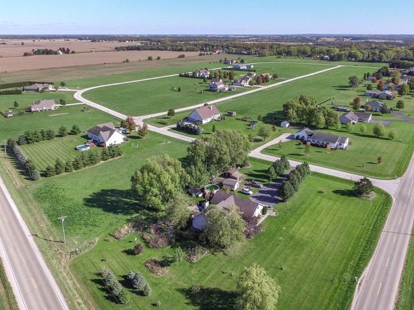 2419 N 4210th Road, Sheridan, IL 60551