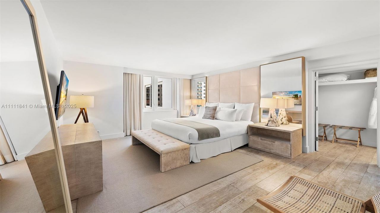 102 24th St, Unit 904, Miami Beach, FL 33139 Photo