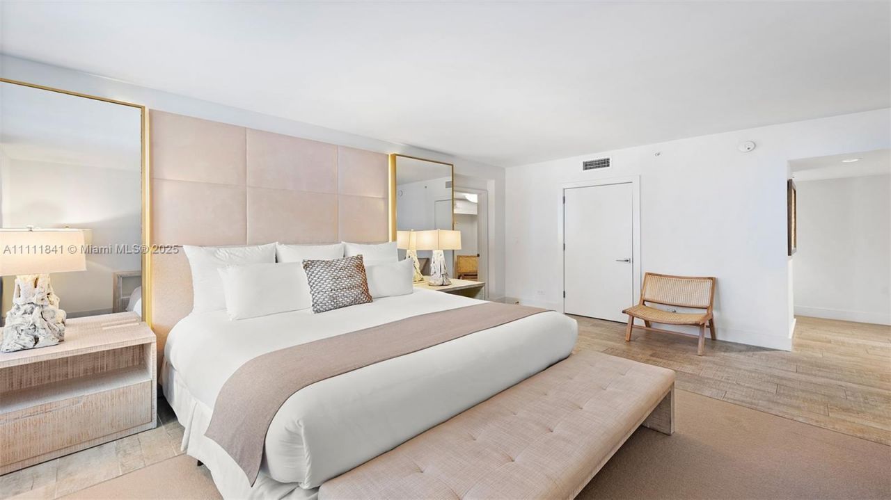 102 24th St, Unit 904, Miami Beach, FL 33139 Photo