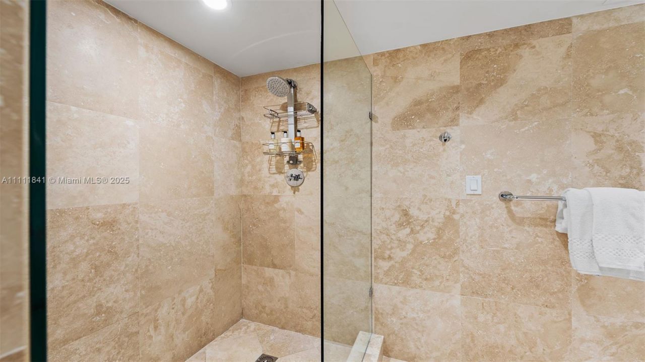 102 24th St, Unit 904, Miami Beach, FL 33139 Photo