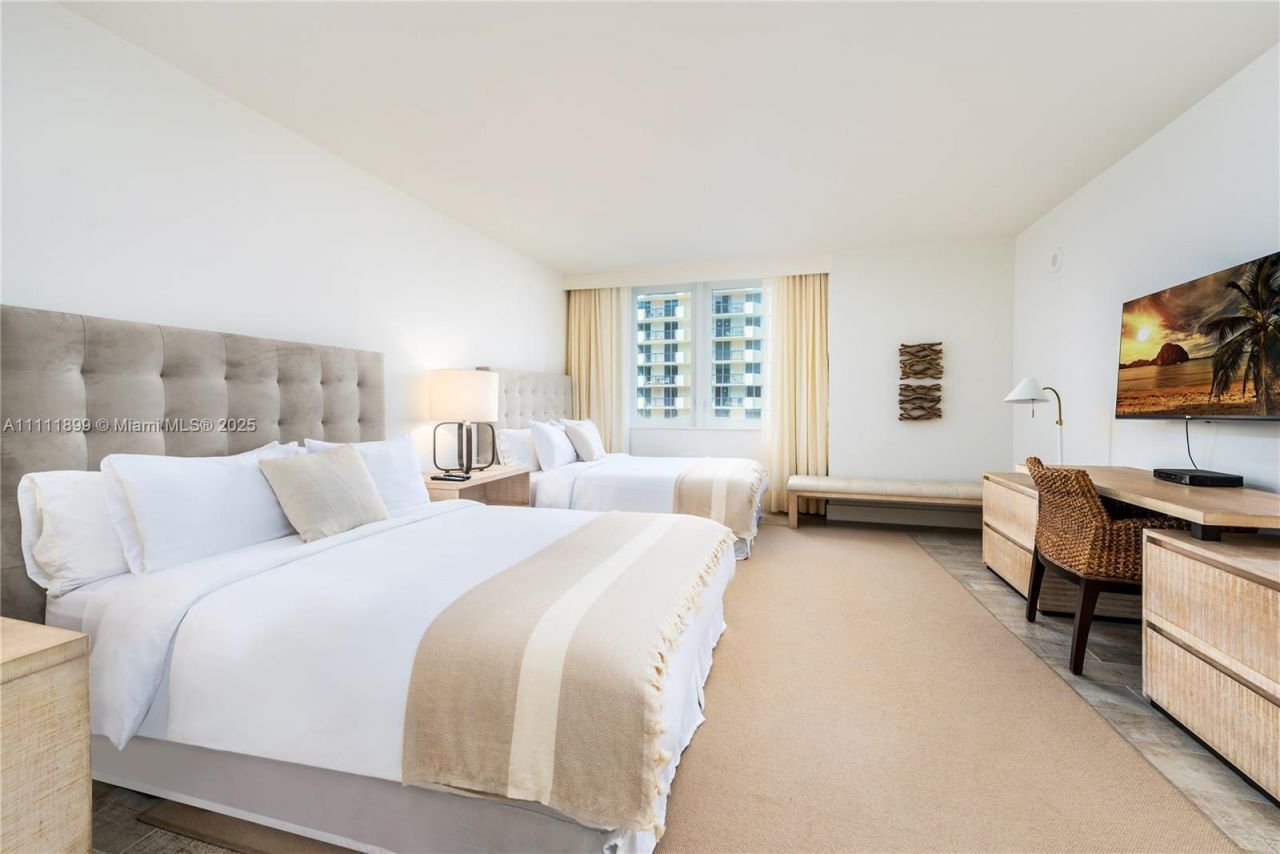 102 24th St, Unit 1015, Miami Beach, FL 33139 Photo