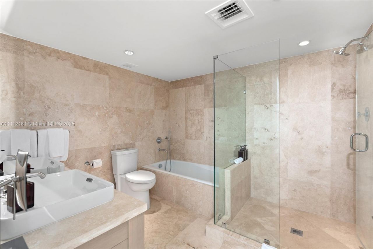 102 24th St, Unit 1219, Miami Beach, FL 33139 Photo