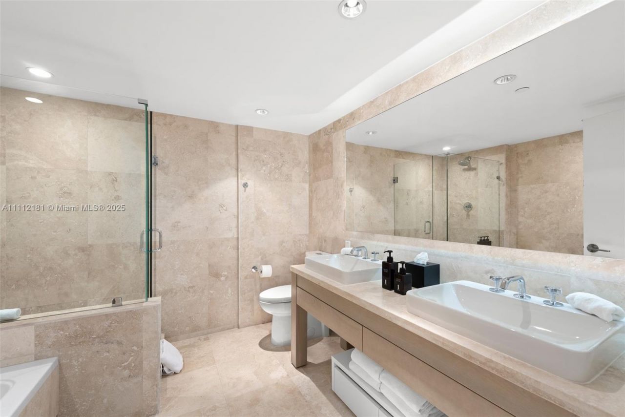 102 24th St, Unit 1219, Miami Beach, FL 33139 Photo