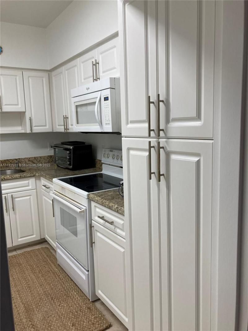 5161 Collins Ave, Unit 210, Miami Beach, FL 33140 Photo