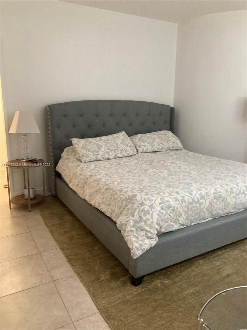 5161 Collins Ave, Unit 210, Miami Beach, FL 33140 Photo