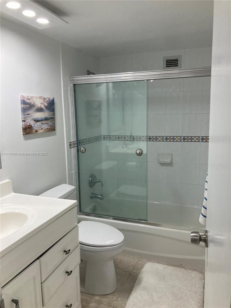 5161 Collins Ave, Unit 210, Miami Beach, FL 33140 Photo