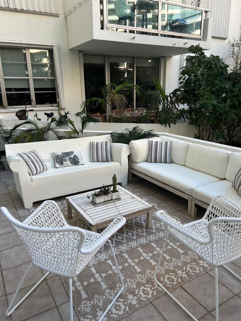 5161 Collins Ave, Unit 210, Miami Beach, FL 33140 Photo