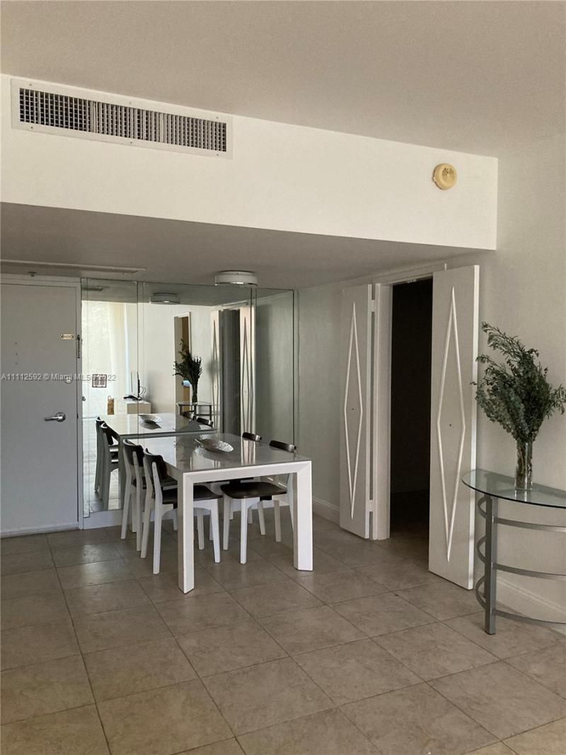 5161 Collins Ave, Unit 210, Miami Beach, FL 33140 Photo