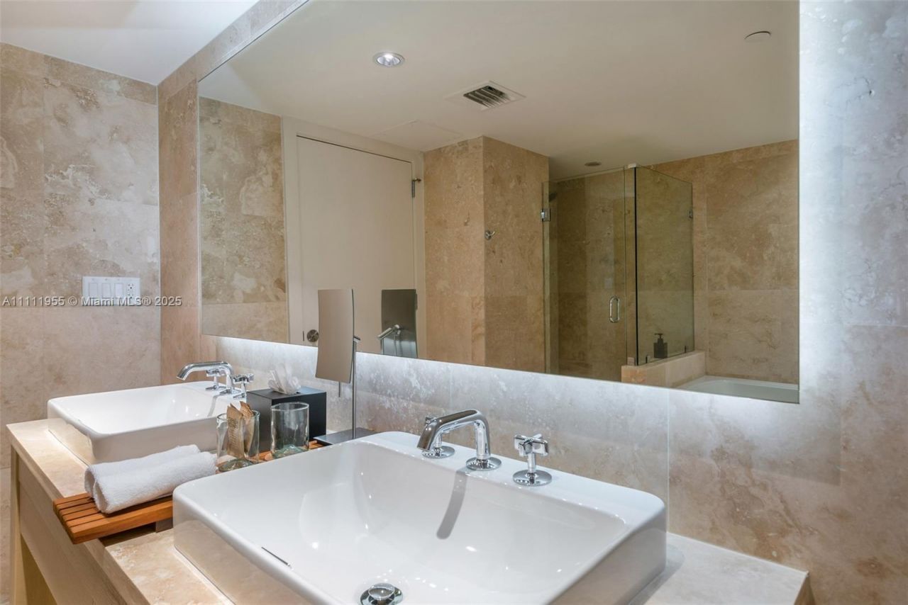 102 24th St, Unit 1144, Miami Beach, FL 33139 Photo