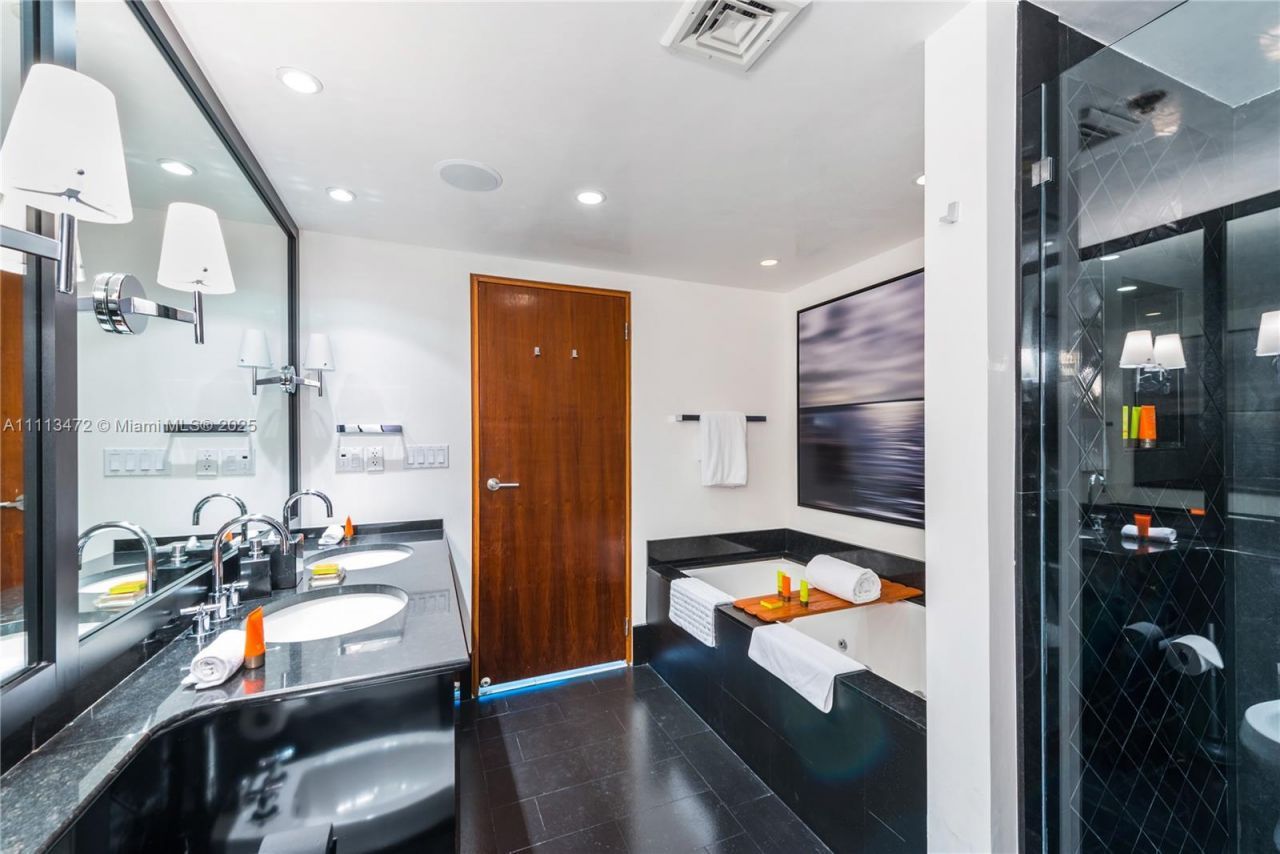 101 20th St, Unit 2208, Miami Beach, FL 33139 Photo