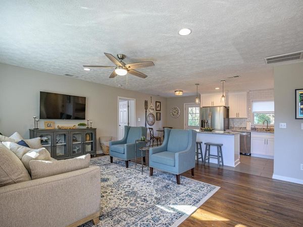 941 Pine Manor, Marietta, GA 30066