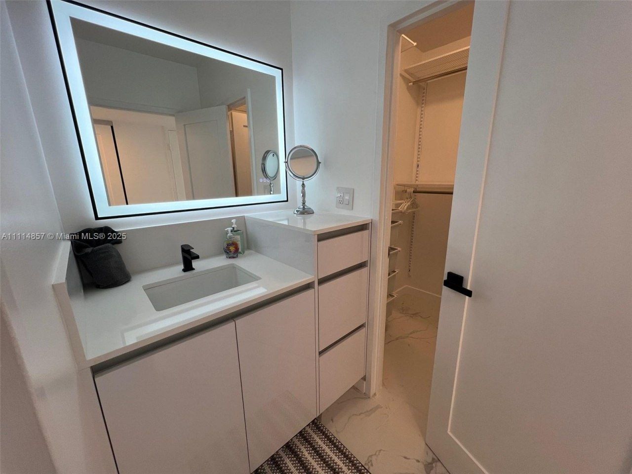 100 Lincoln Rd, Unit 1207, Miami Beach, FL 33139 Photo