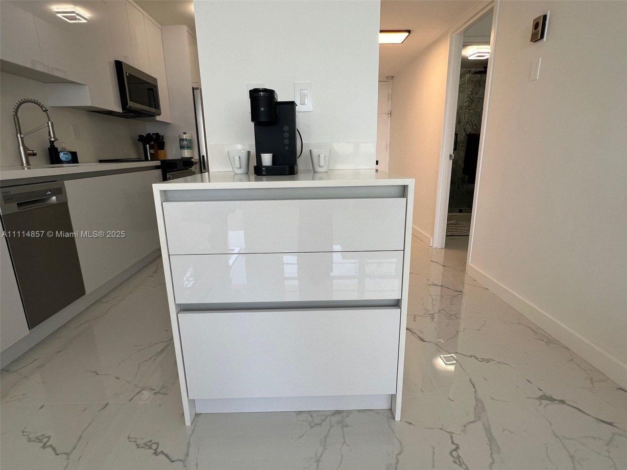 100 Lincoln Rd, Unit 1207, Miami Beach, FL 33139 Photo