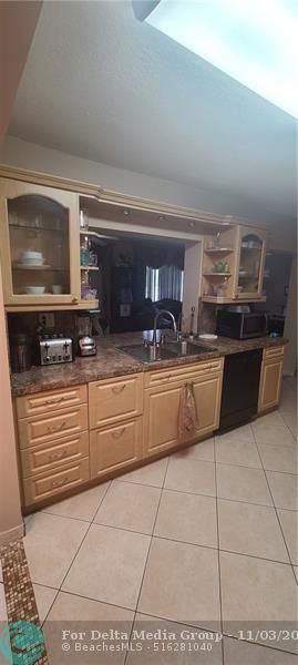 8208 NW 57th Place, Tamarac, FL 33321 Photo