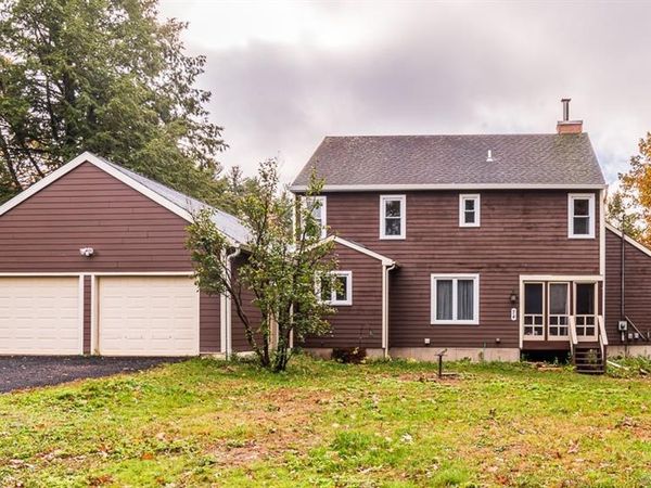 74/76 Towantic Hill, Oxford, CT 06478