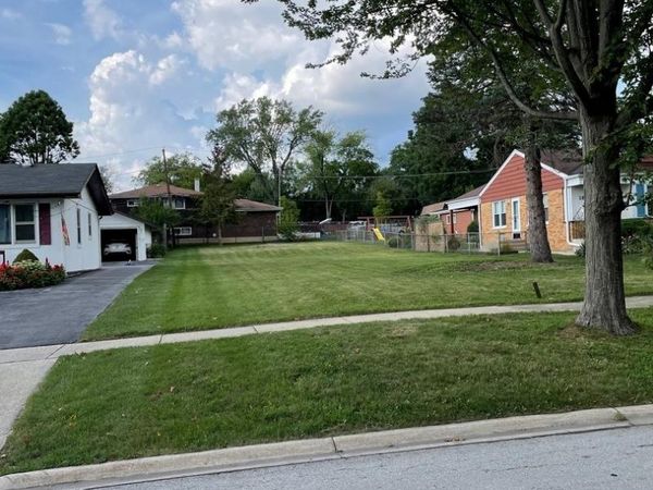 22 W Graham Avenue, Lombard, IL 60148