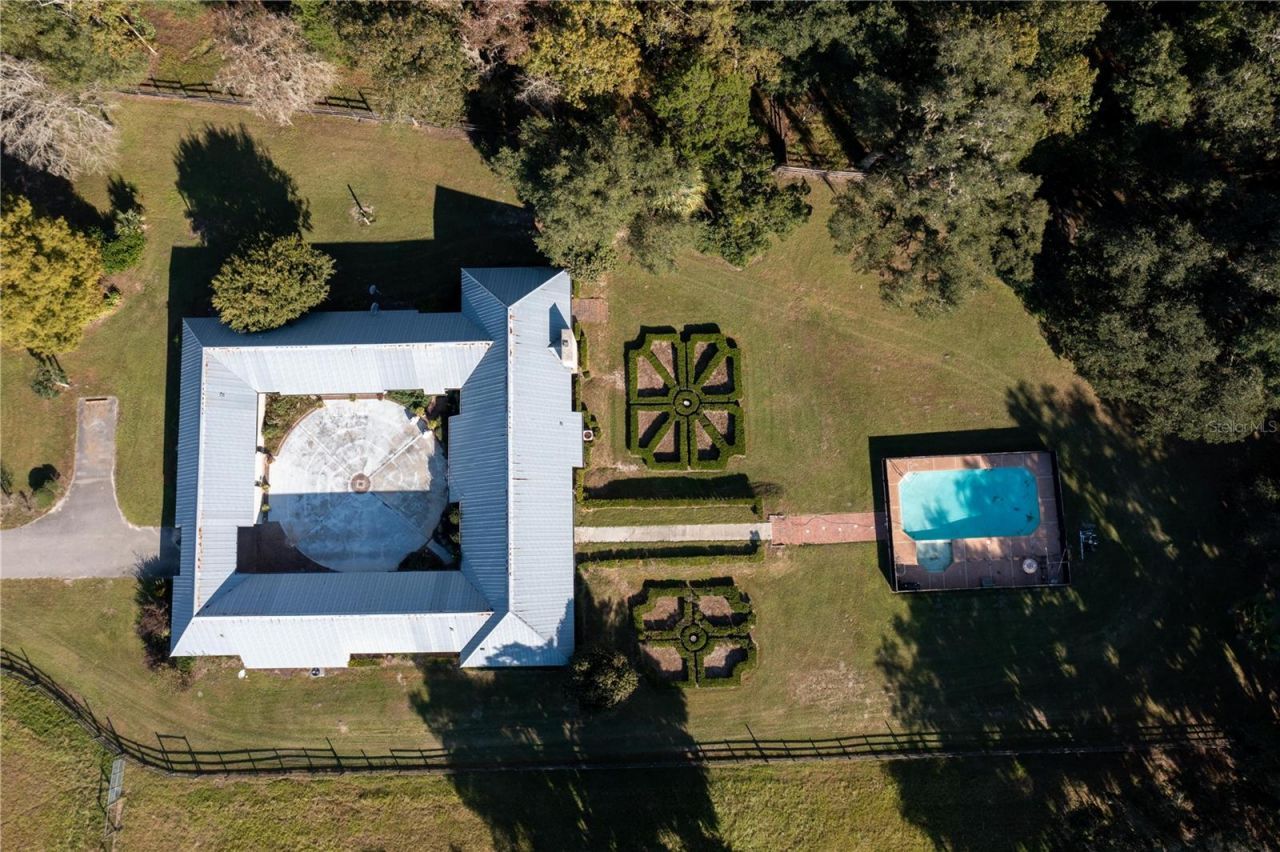 19350 NW 123rd Court, Micanopy, FL 32667 Photo