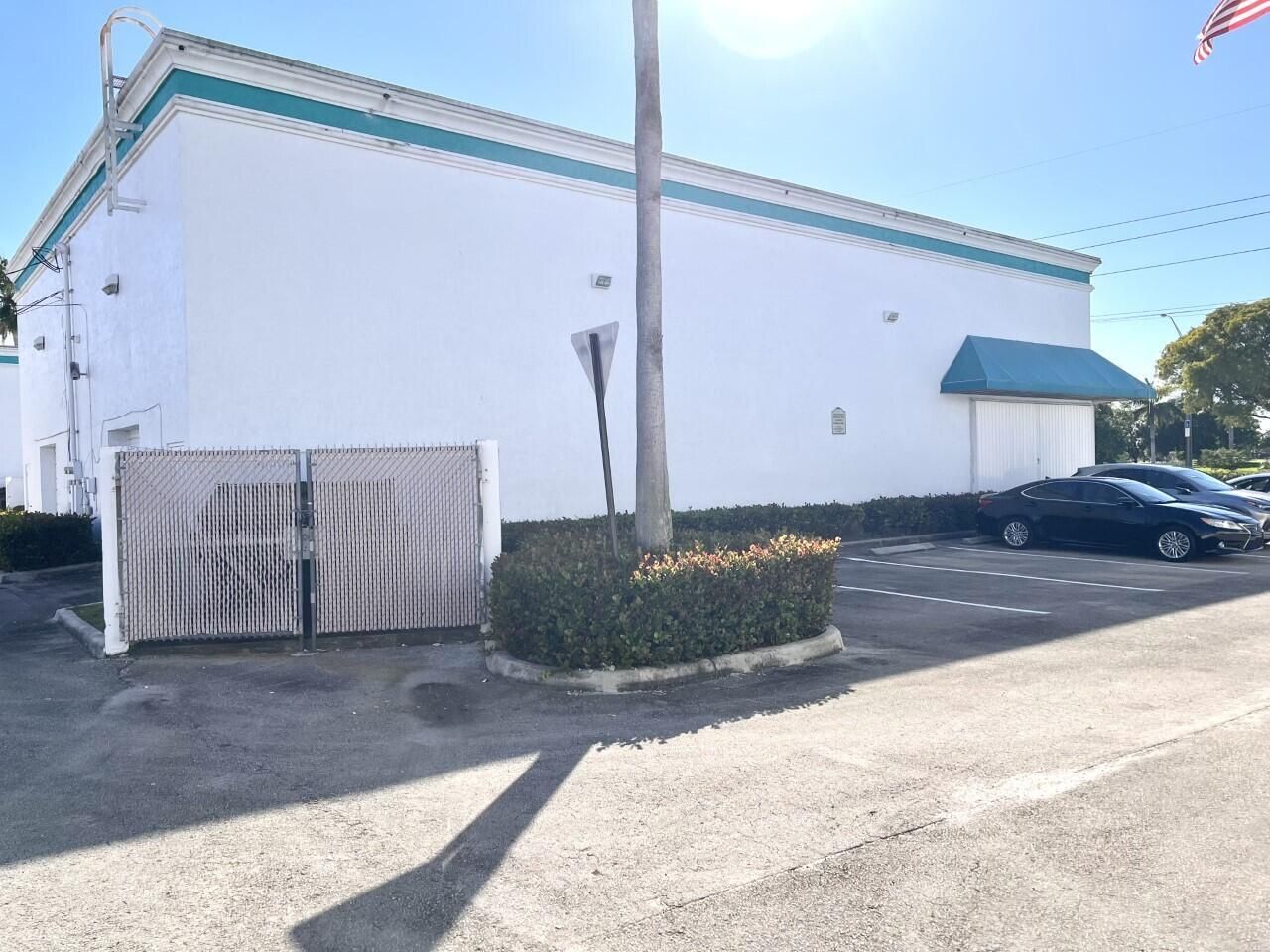 324 S Powerline Road, Deerfield Beach, FL 33442 Photo