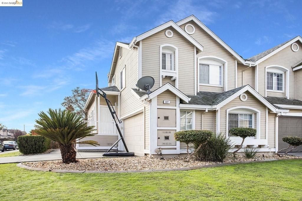 327 Flagstone Cir, Suisun City, CA 94585 Main Photo