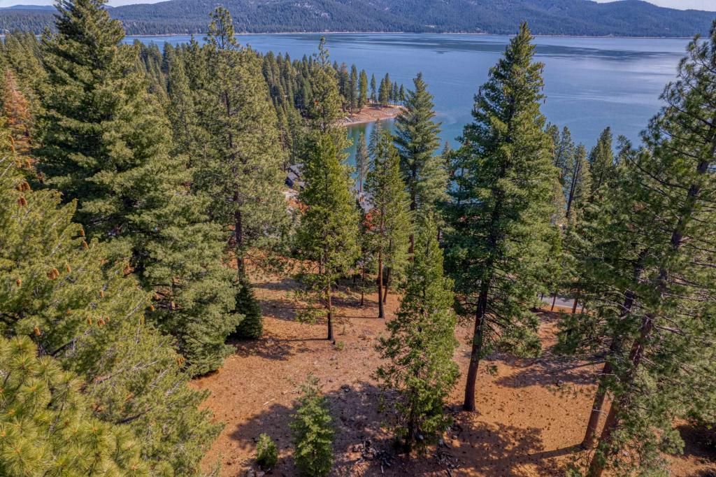 663 Peninsula Drive, Lake Almanor, CA 96137 Photo