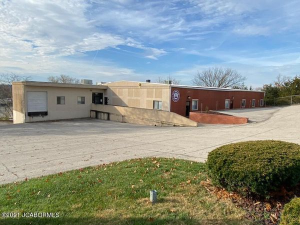 2217 ST MARYS BOULEVARD, Jefferson City, MO 65109