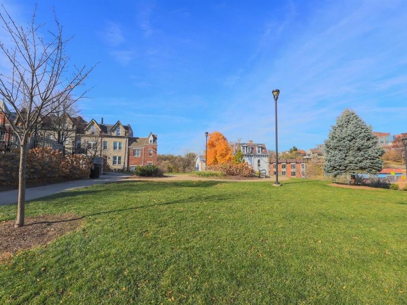 1942 Bigelow Street, Unit 2, Cincinnati, OH 45219 Photo 13