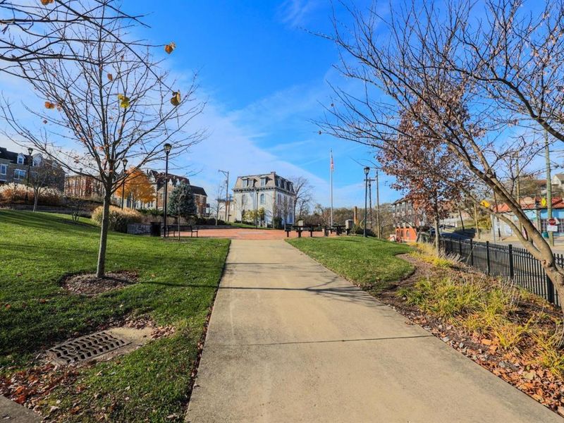 1942 Bigelow Street, Unit 2, Cincinnati, OH 45219 Photo 21