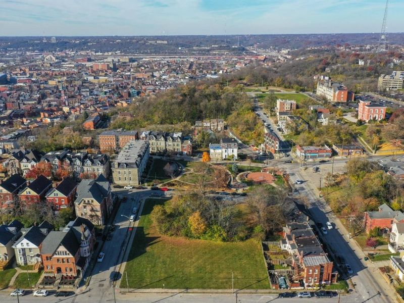 1940 Bigelow Street, Unit 2, Cincinnati, OH 45219 Photo 15