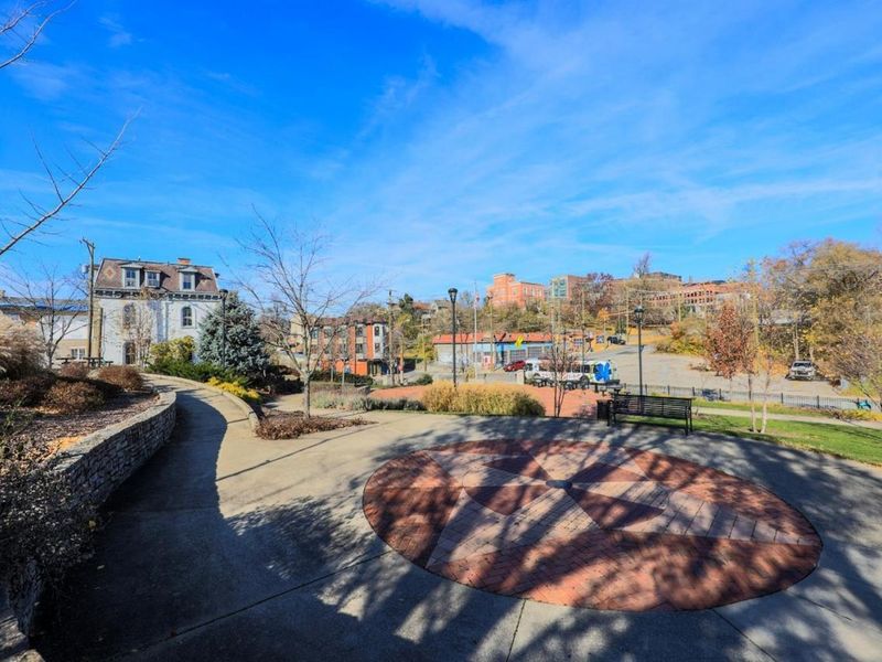 1944 Bigelow Street, Unit 3, Cincinnati, OH 45219 Photo 24