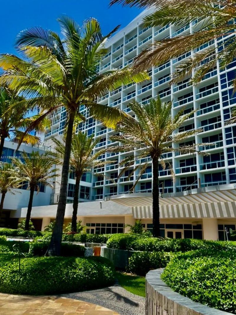 6801 Collins Ave, Unit C1115, Miami Beach, FL 33141 Photo
