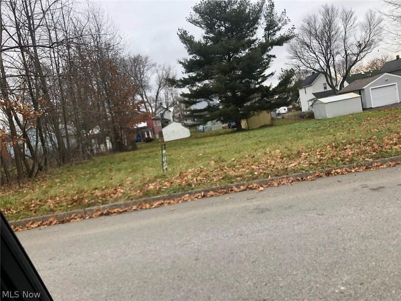 Smithfield Street, Struthers, OH 44471 Photo 1