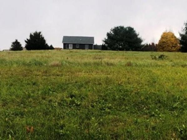 2983 N Morning Glory Avenue, Rolling Prairie, IN 46371