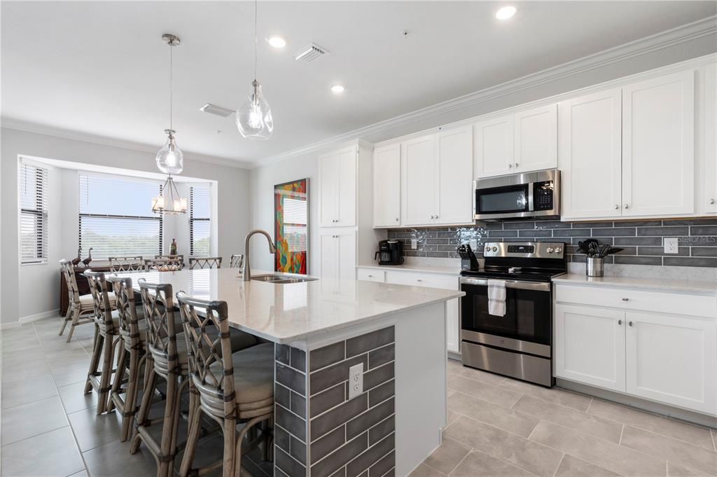 18008 Gawthrop Drive, Unit 402, Lakewood Ranch, FL 34211 Photo