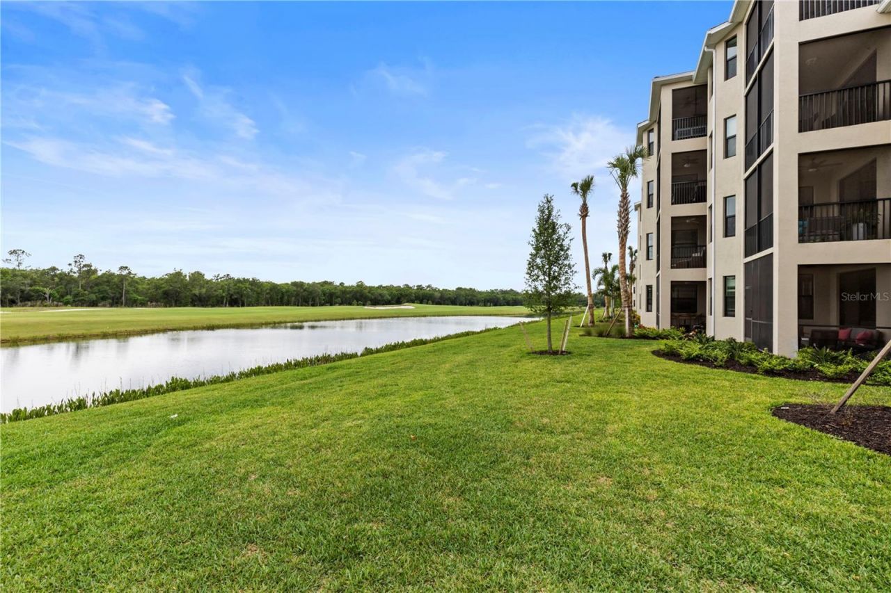 18008 Gawthrop Drive, Unit 402, Lakewood Ranch, FL 34211 Photo