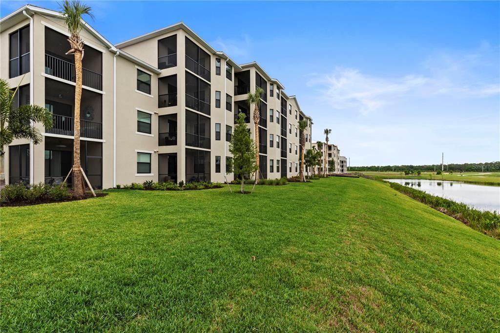 18008 Gawthrop Drive, Unit 402, Lakewood Ranch, FL 34211 Photo