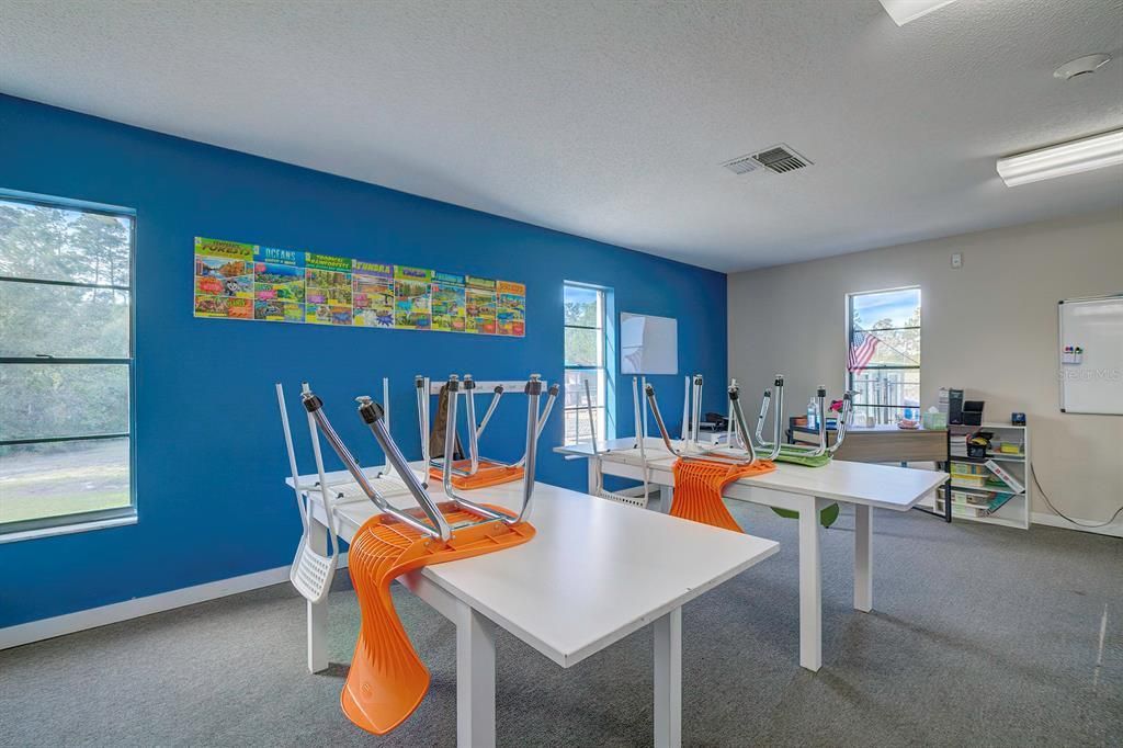 6001 Deltona Boulevard, Spring Hill, FL 34606 Photo