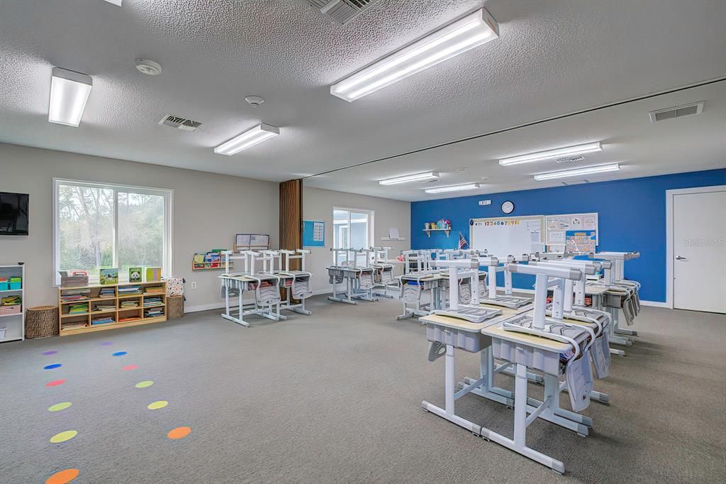 6001 Deltona Boulevard, Spring Hill, FL 34606 Photo