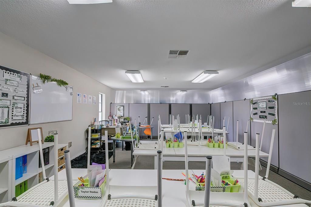 6001 Deltona Boulevard, Spring Hill, FL 34606 Photo