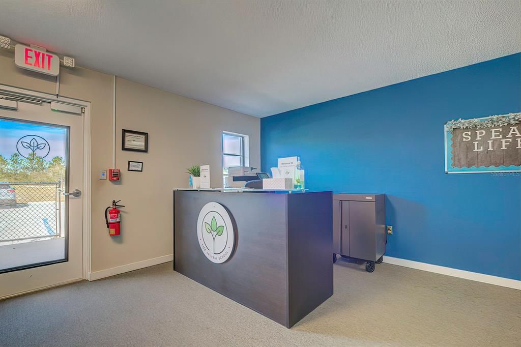 6001 Deltona Boulevard, Spring Hill, FL 34606 Photo