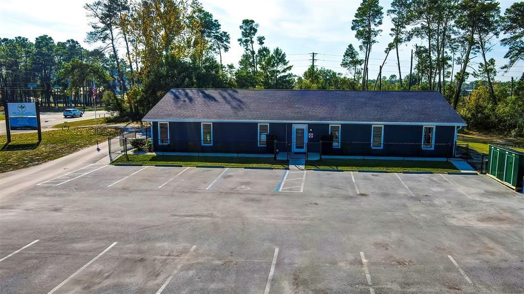 6001 Deltona Boulevard, Spring Hill, FL 34606 Photo