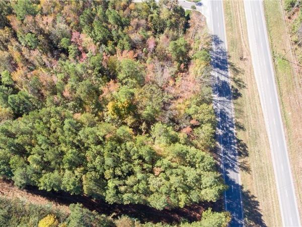 16561 Hull Street Road, Moseley, VA 23120